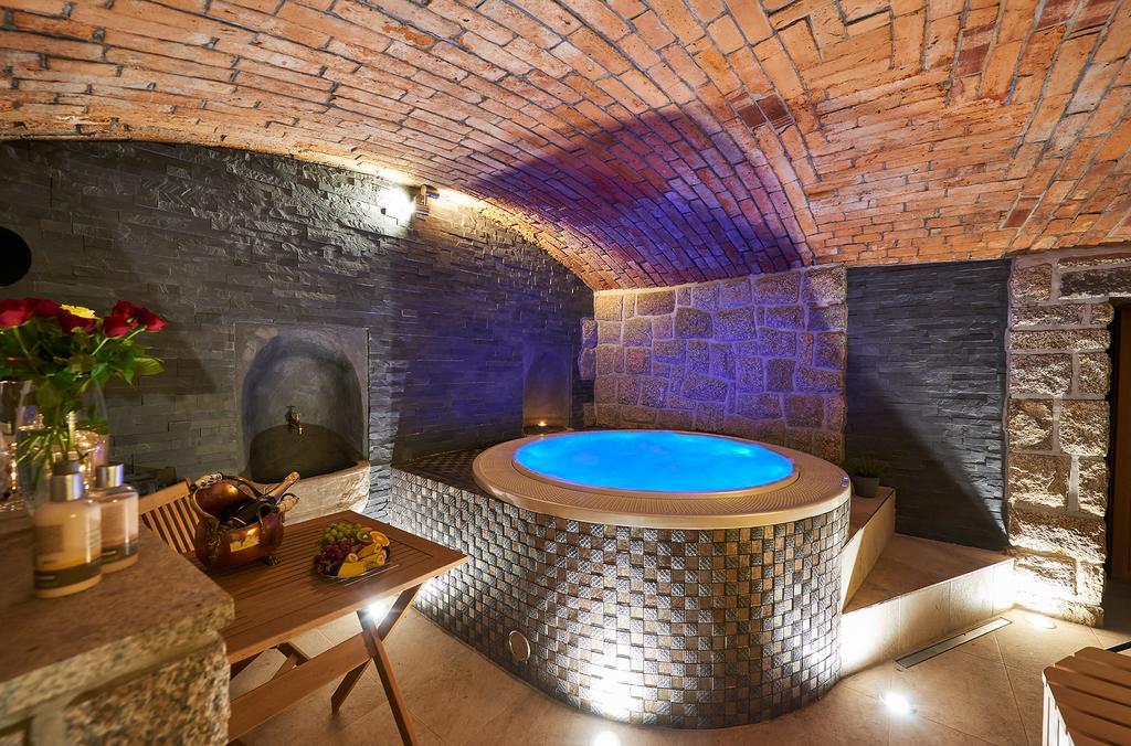 Hotel Stara Pekarna S Privatnim Wellness Liberec Kültér fotó