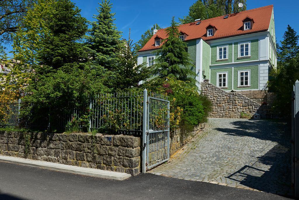 Hotel Stara Pekarna S Privatnim Wellness Liberec Kültér fotó